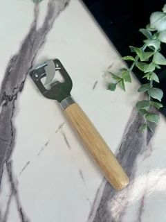 درب باز کن دسته چوبی